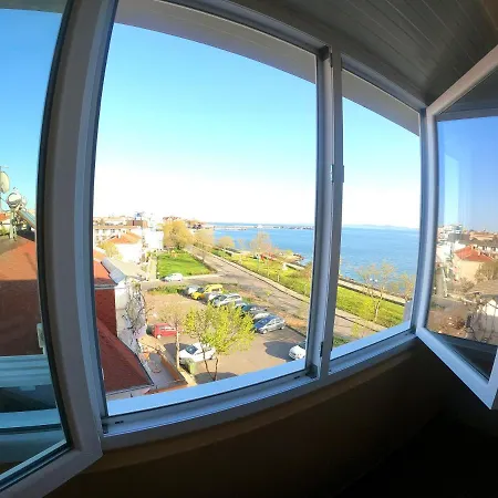 Апартамент Sunset Yavorov *